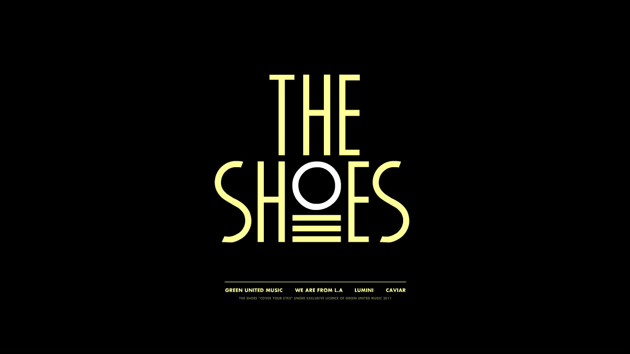 the shoes clip interactif cover your eyes